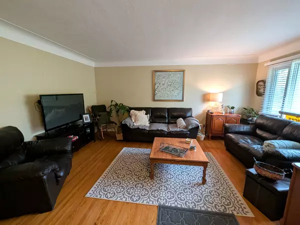 Strathroy-caradoc, ON N7G 3G1,336 Drury LN
