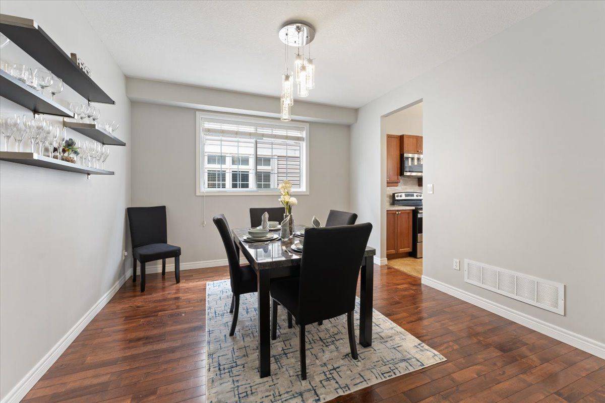 Hamilton, ON L8B 0L3,27 Sunnycroft CT