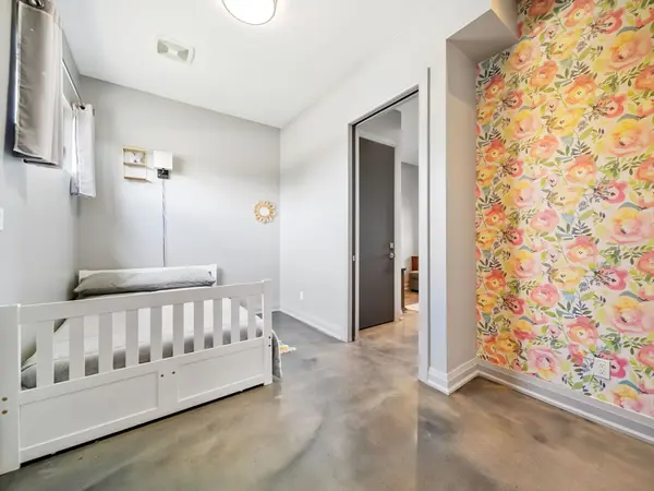 1925 Woods Bay RD, Severn, ON L3V 6H3