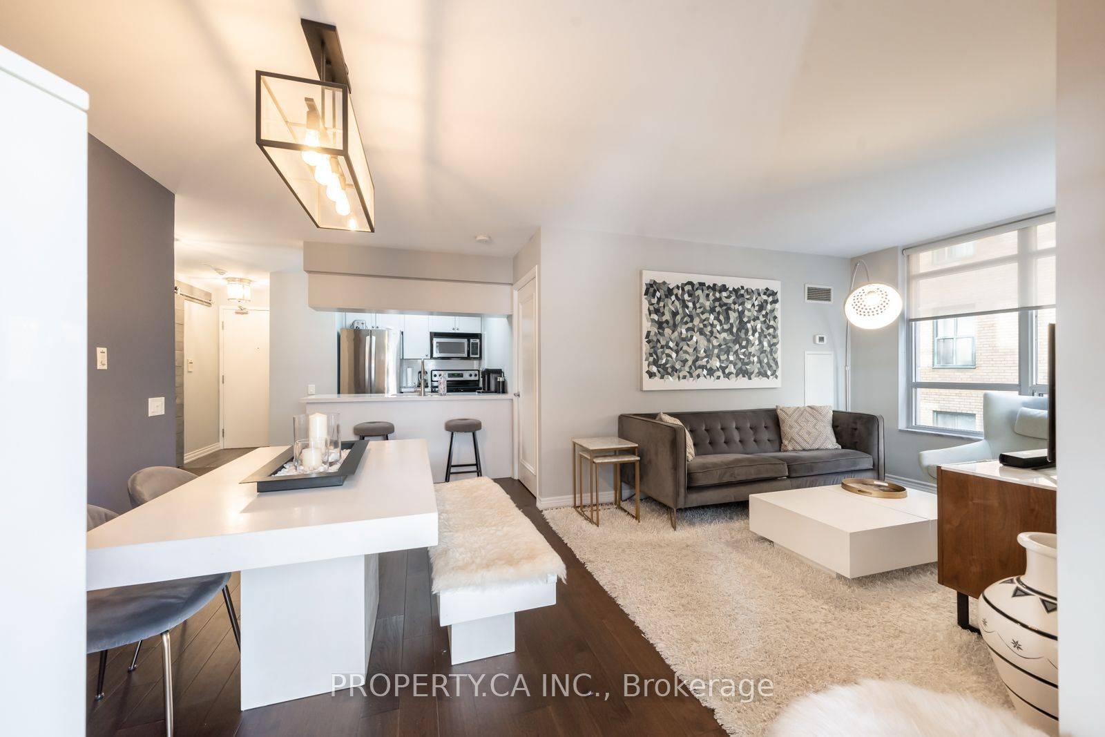 Toronto C02, ON M4V 1M1,60 St Clair AVE W #202