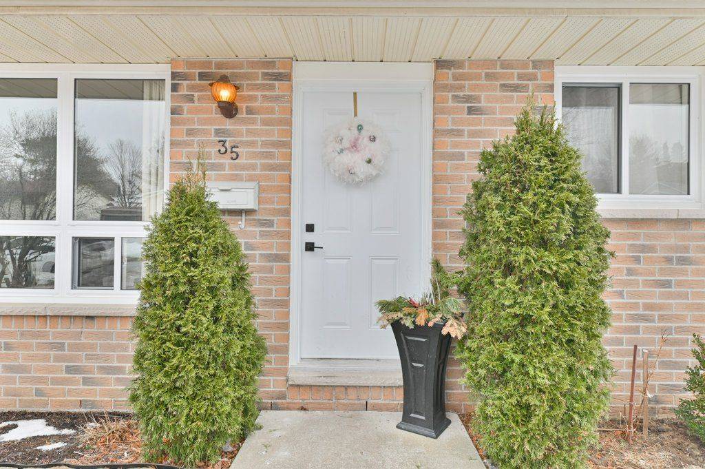 Quinte West, ON K8V 6K7,35 Van Alstine DR