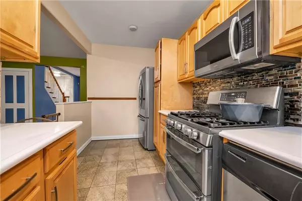 Brooklyn, NY 11207,90 Louisiana AVE