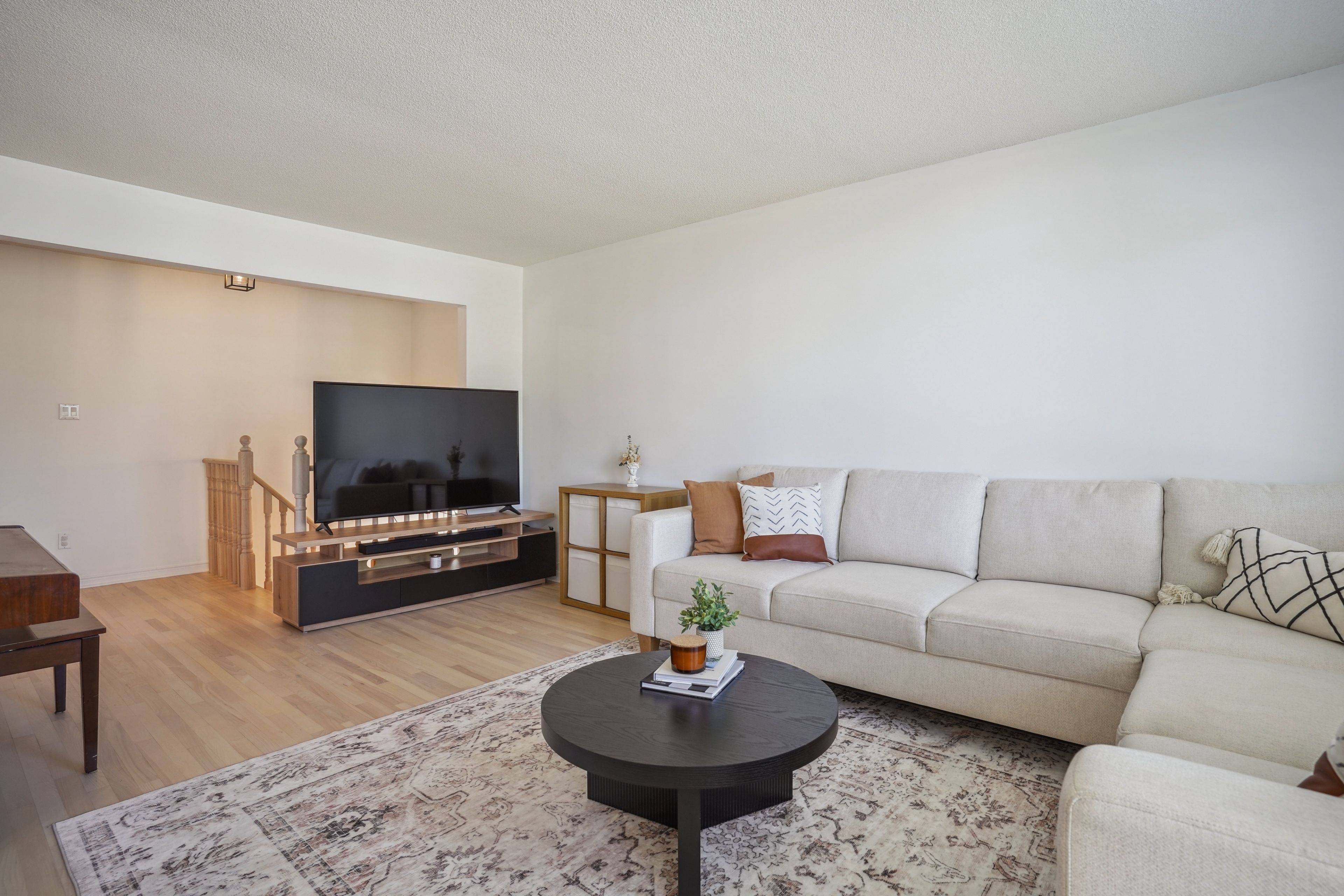 Essa, ON L3W 0K7,28 Edenbridge DR
