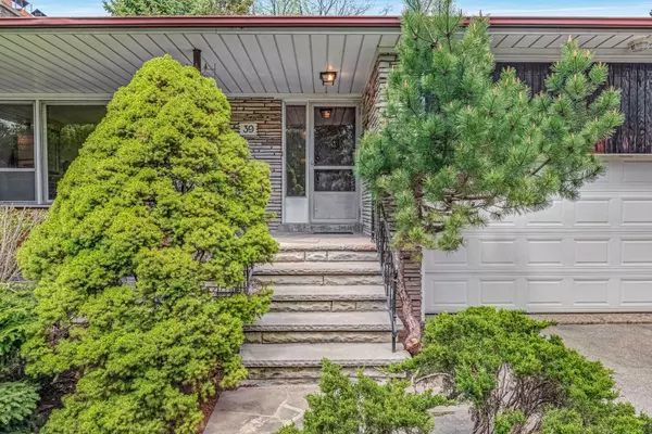 Toronto C15, ON M2K 2A7,39 Viamede CRES