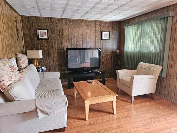 Mississauga, ON L4T 1P4,3099 Merritt AVE
