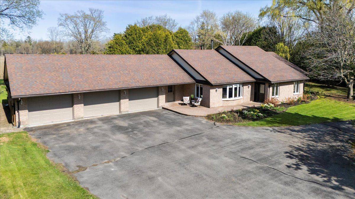 137 Lawson RD, Brighton, ON K0K 1H0