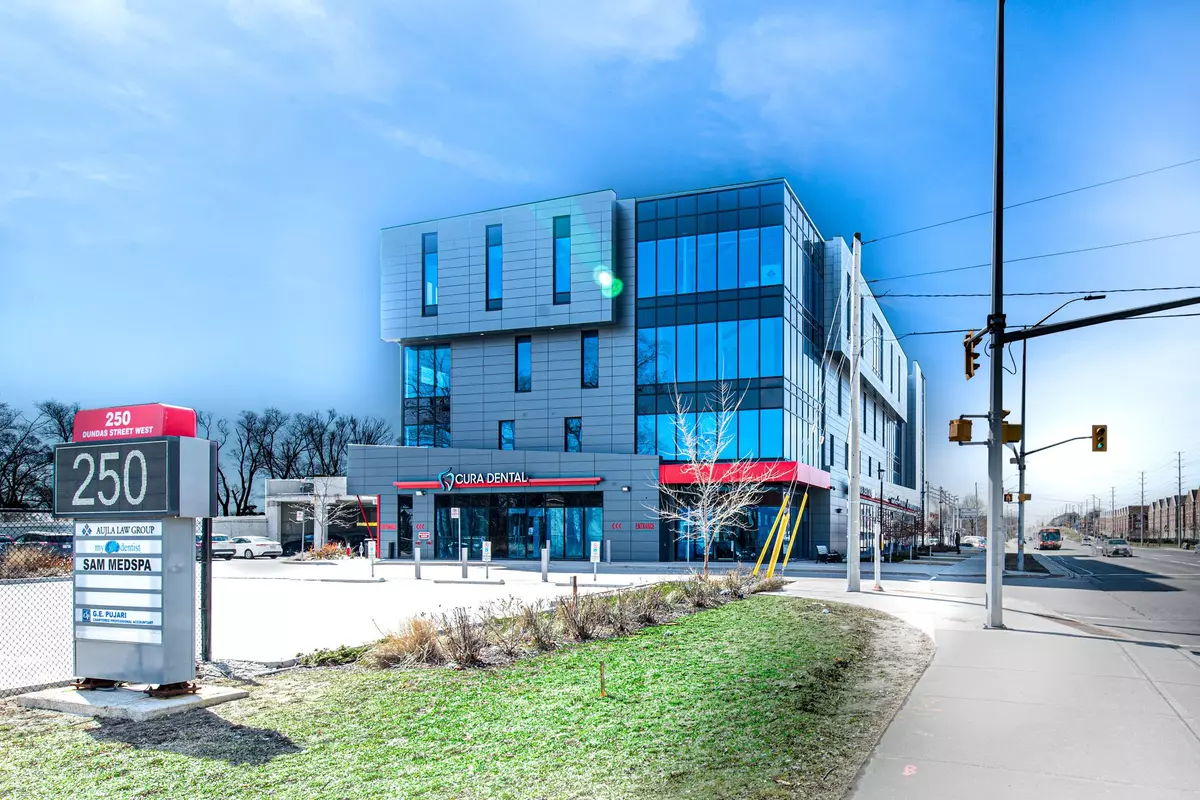 Mississauga, ON L5B 1J2,Room 301-250 Dundas ST W #308-309