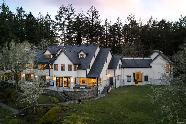 1708 Woodsend Dr, Saanich, BC V9E 1H7