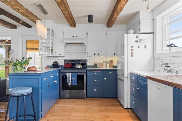 Stirling-rawdon, ON K0K 2M0,179 Sweet RD