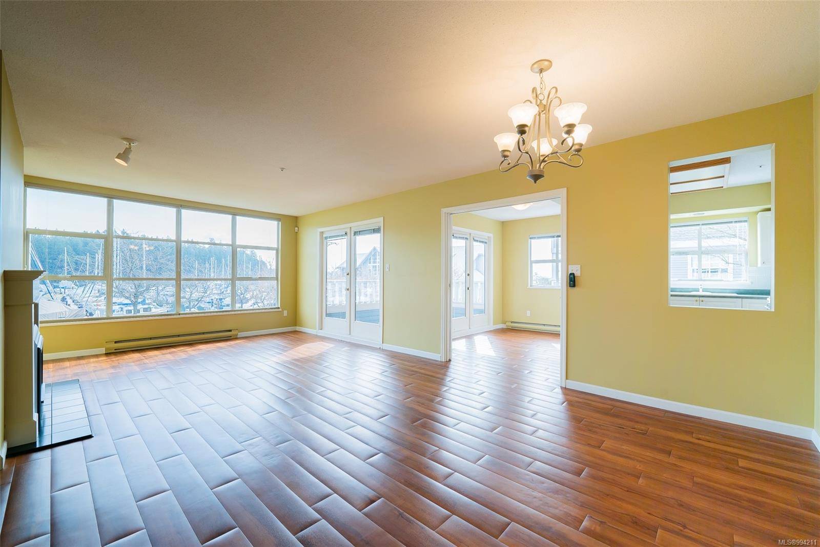 Nanaimo, BC V9S 5T6,550 Blue Girl Way #201