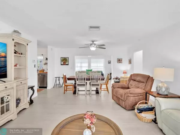 Boynton Beach, FL 33426,1001 SW 3rd Way