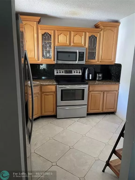 Pompano Beach, FL 33063,4735 NW 22nd St #4285