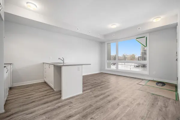 Manor Park - Cardinal Glen And Area, ON K1K 0P2,530 MISHI Private