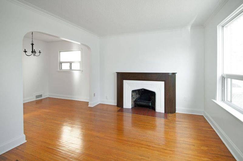 Toronto C14, ON M2M 2M7,16 Newton DR