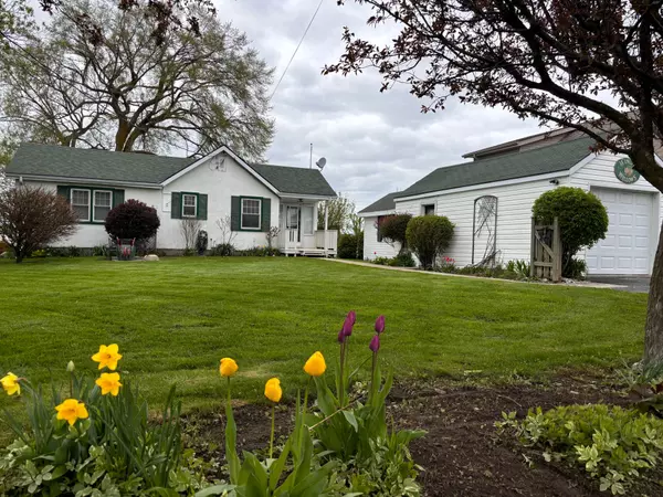 34 Ridley ST, Prince Edward County, ON K8N 4Z1