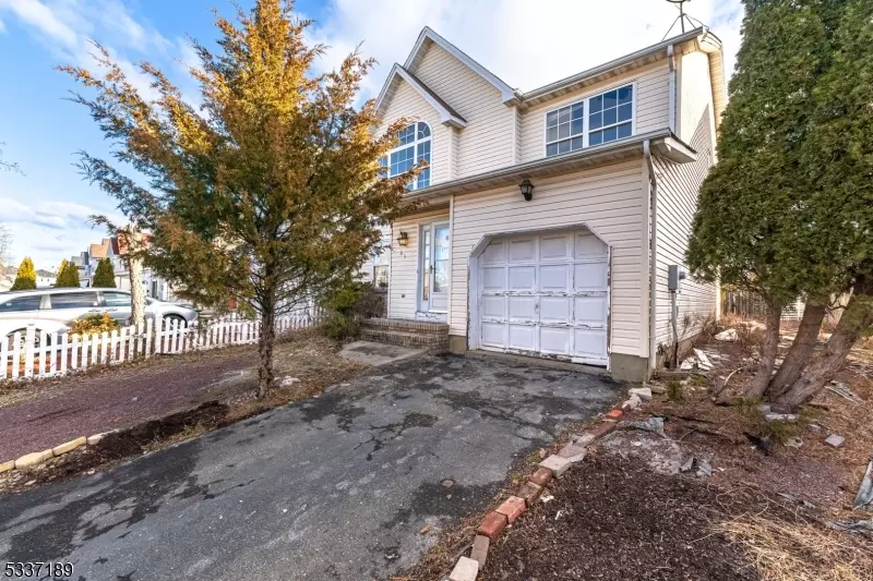 63 Scarlet Dr, Sayreville Boro, NJ 08859