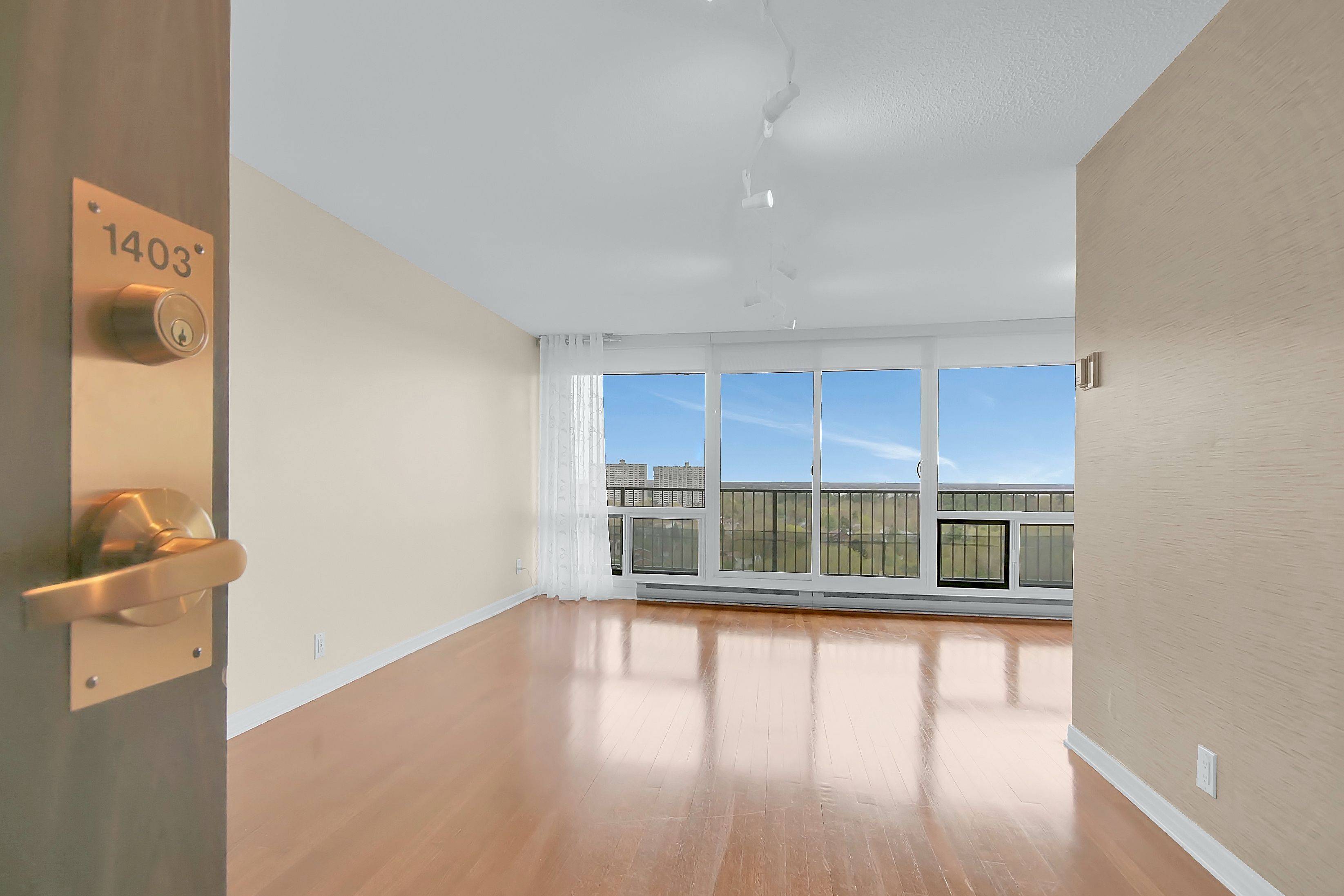Woodroffe, ON K2B 8E4,1195 Richmond RD #1403