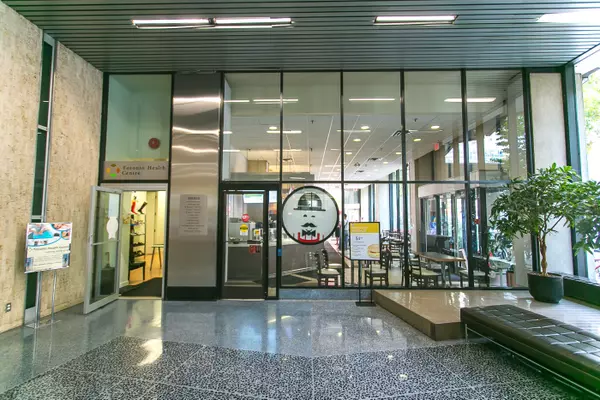 Toronto C01, ON M5G 1Z8,123 Edward ST #1400