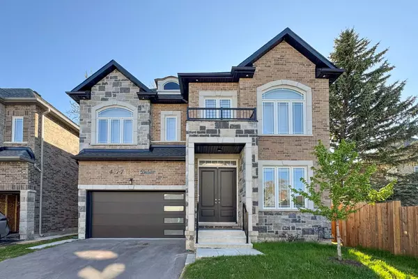 Oshawa, ON L1J 7S7,487 Aztec DR #7