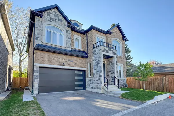 Oshawa, ON L1J 7S7,487 Aztec DR #7