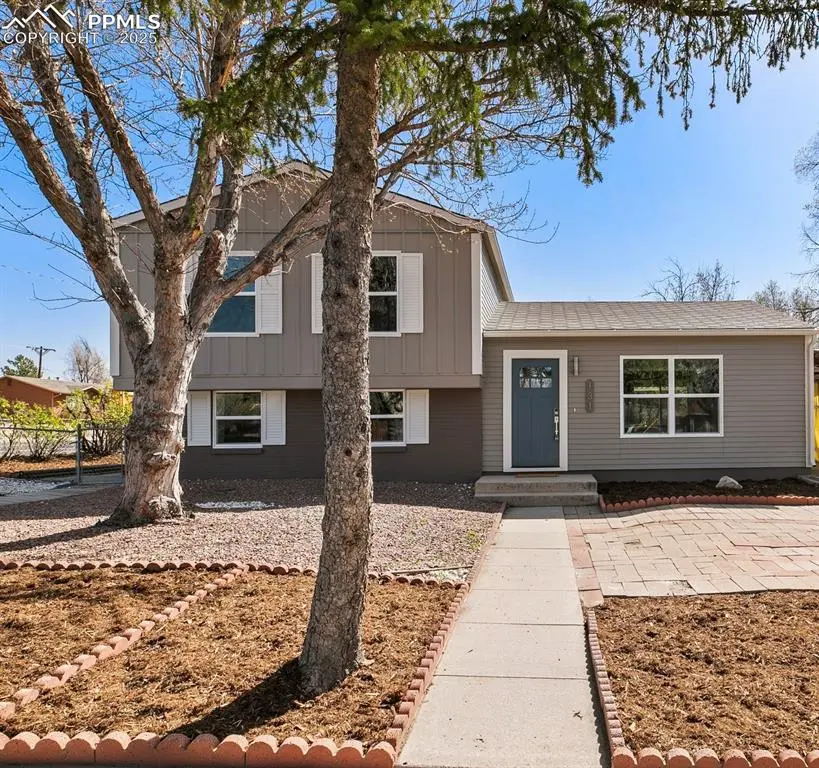 Colorado Springs, CO 80909,131 Arrawanna ST