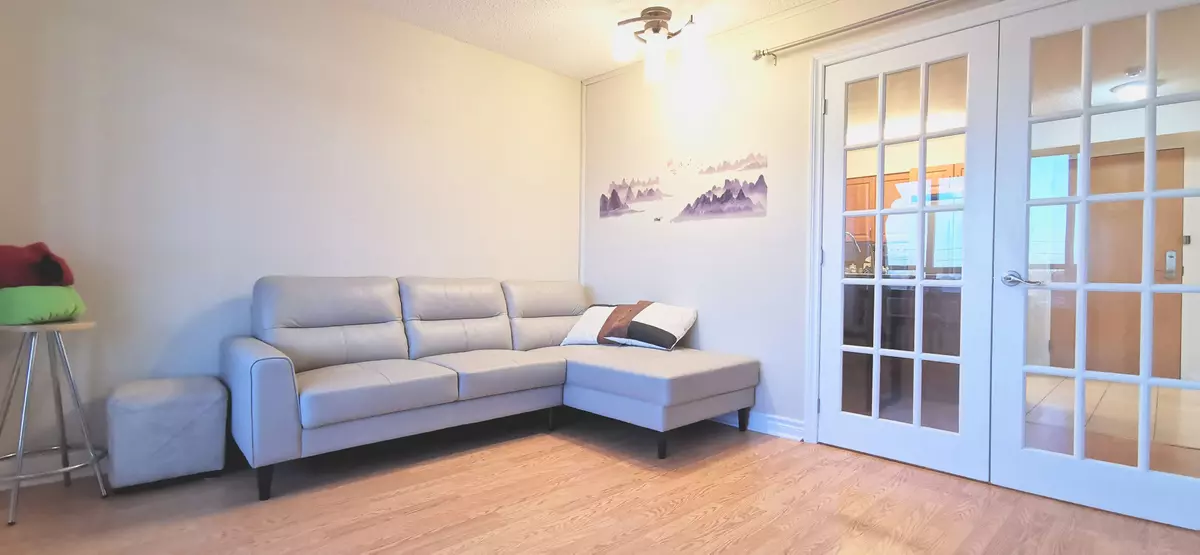 Markham, ON L3R 1G8,7363 Kennedy RD E #613