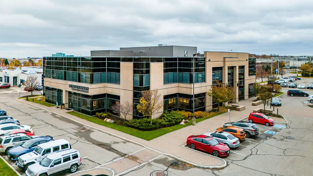 Oakville, ON L6H 6P8,2295 Bristol CIR #201