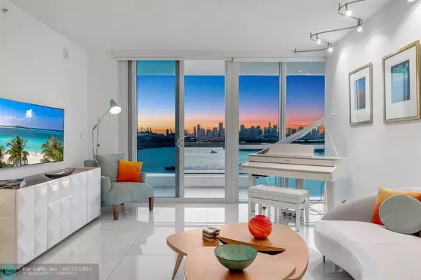 Miami Beach, FL 33139,540 West Ave #1111
