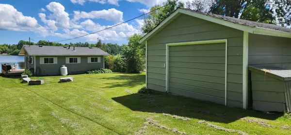 Otonabee-south Monaghan, ON K0L 1B0,1095 Island View DR