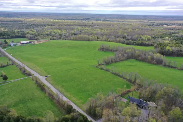 Tyendinaga, ON K0K 2Y0,482 Smith RD