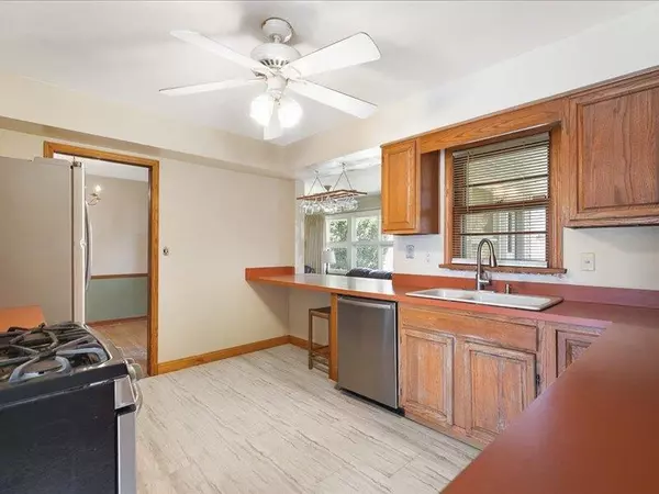 Rockford, IL 61107,3516 Guilford Road