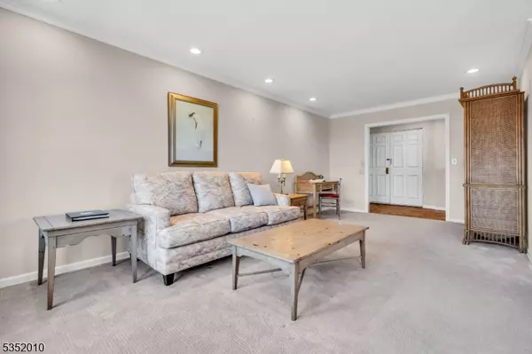 Westfield Town, NJ 07090,260 Prospect Street, Unit 21