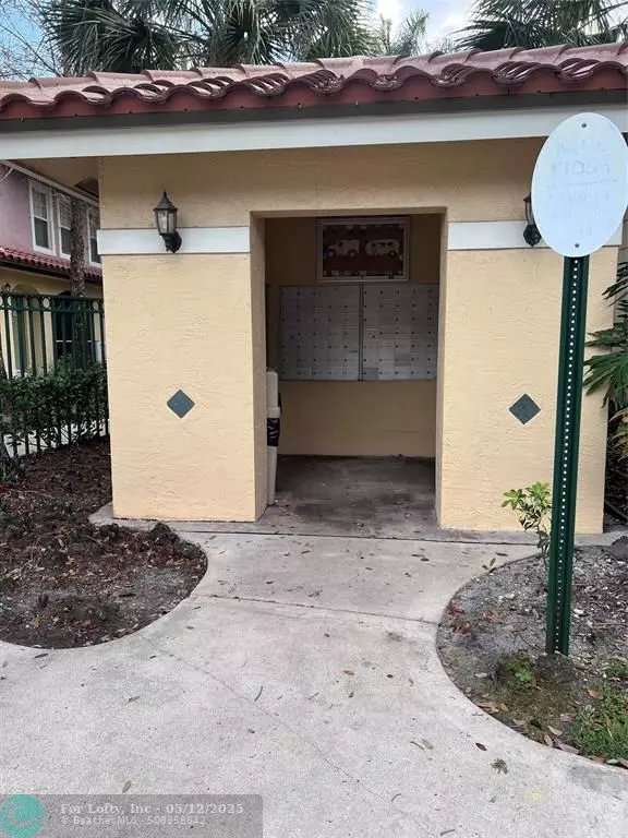 Pompano Beach, FL 33067,6722 W Sample Rd  #6722