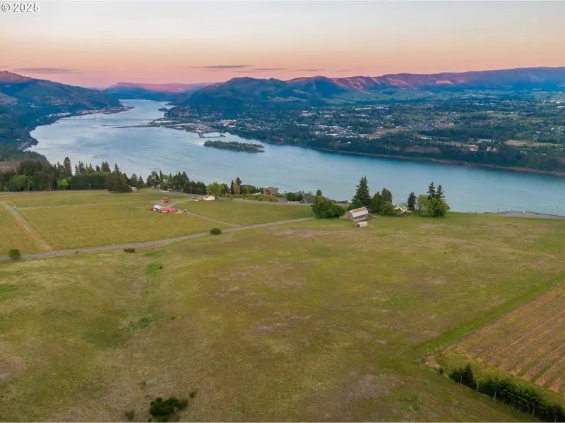 11 WESS RD, Underwood, WA 98651