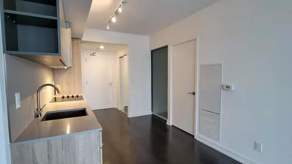 Toronto C01, ON M6K 0E3,19 Western Battery RD #1803