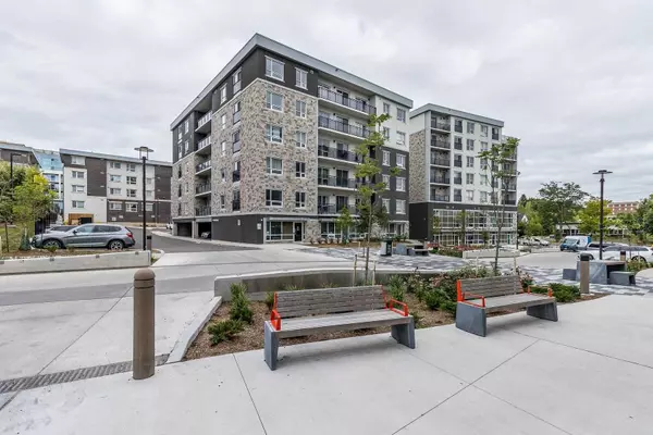 275 Larch ST #H503, Waterloo, ON N2L 3R2