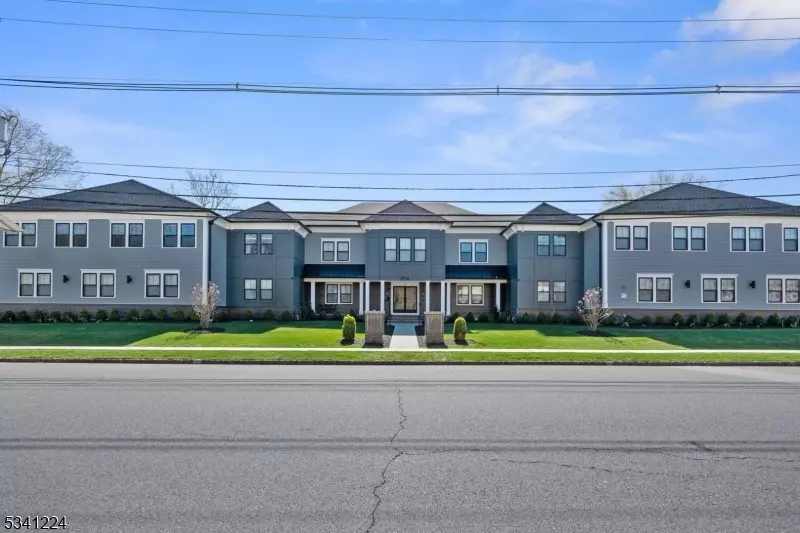 214 E Grove St #103, Westfield Town, NJ 07090