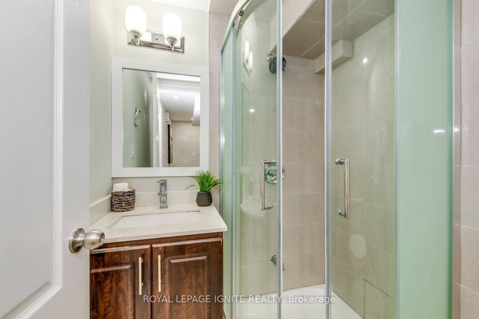 Mississauga, ON L5N 2G7,2656 Los Palmas CT