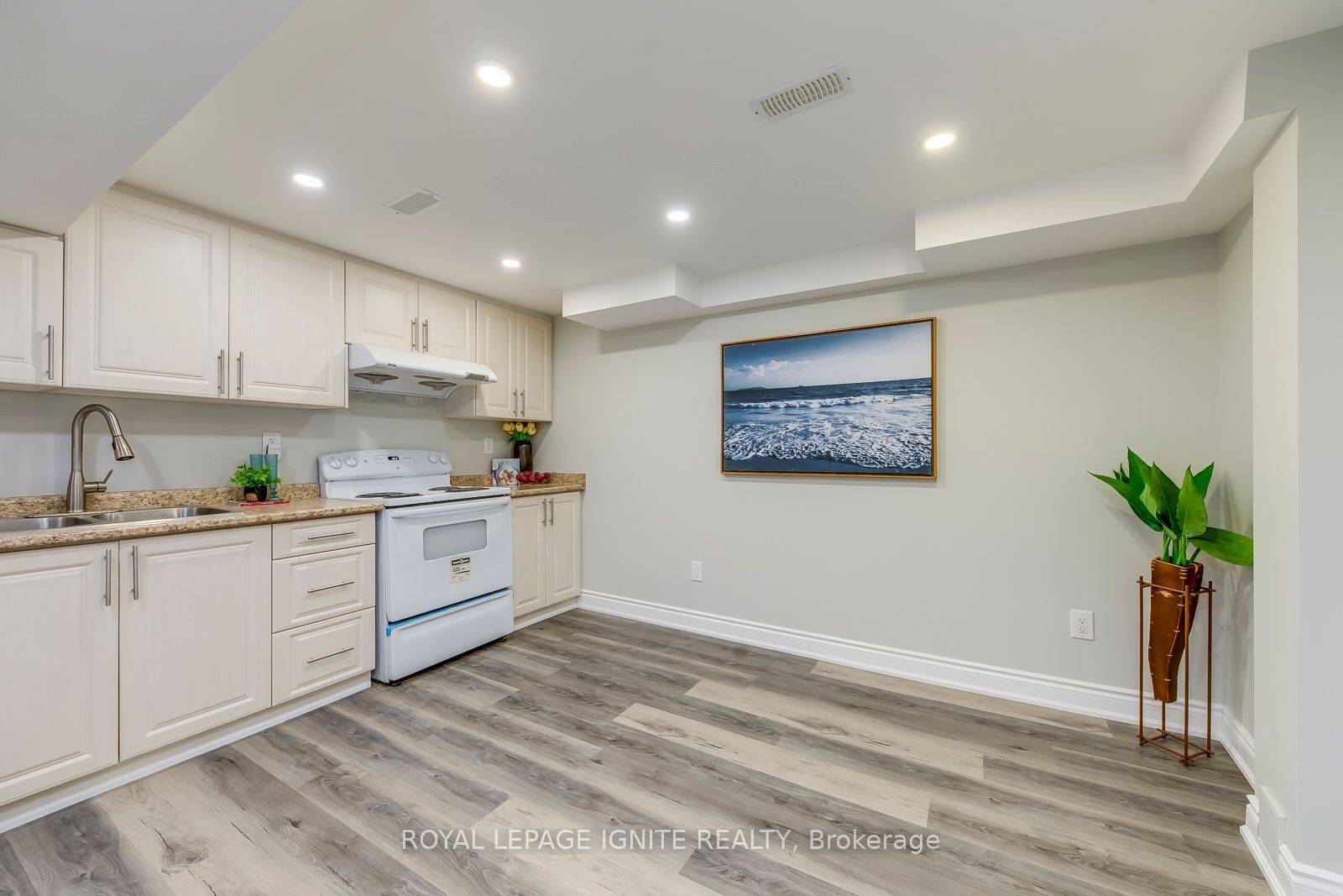 Mississauga, ON L5N 2G7,2656 Los Palmas CT