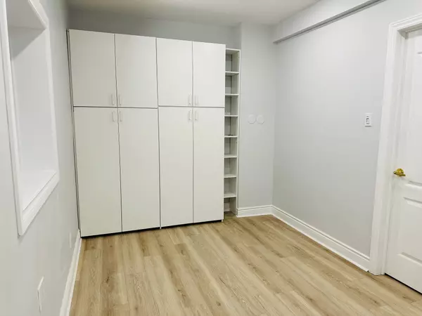 Toronto E03, ON M4C 4G7,1405 Woodbine AVE #Main & Basement