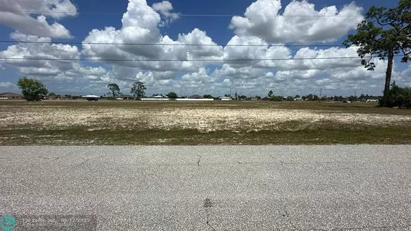 537 NW 15 ter, Cape Coral, FL 33993