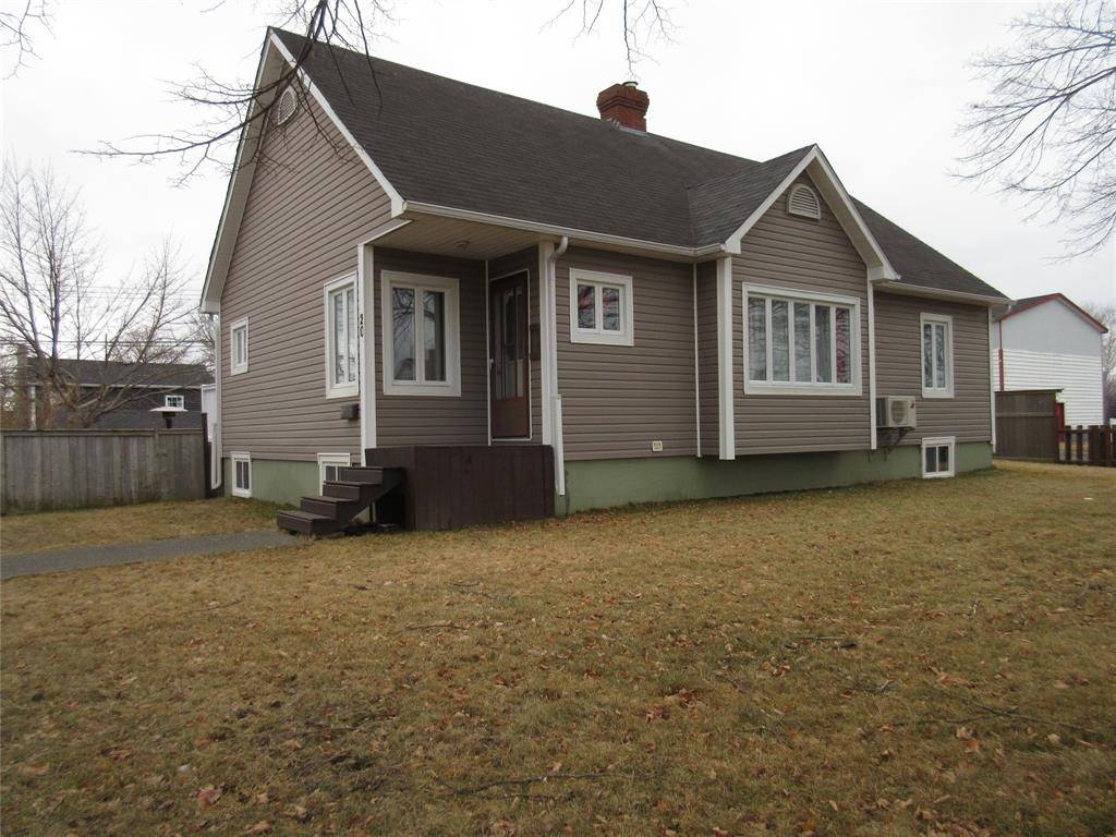 20 Greenwood Avenue, Grand Falls Windsor, NL A2A 1S4