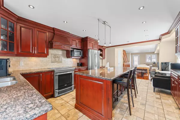 Toronto W03, ON M6N 3H1,246 Prescott AVE