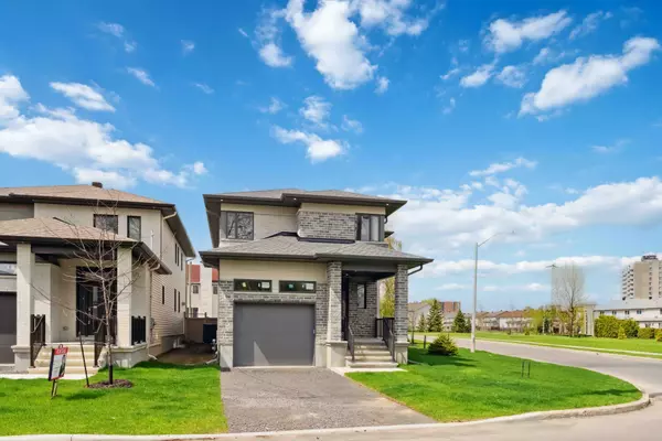 1361 Kitchener AVE, Hunt Club - South Keys And Area, ON K1V 6W1