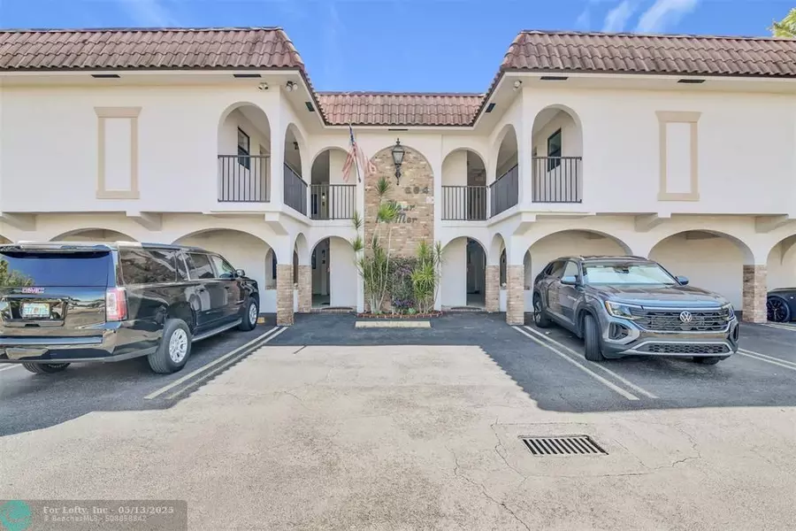 664 SE 20th Ave, Deerfield Beach, FL 33441