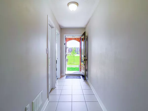Brampton, ON L7A 4Z7,5 Sudeley LN