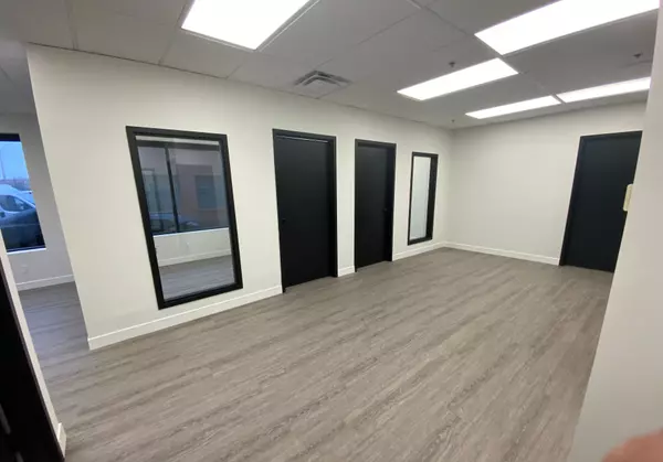 Oakville, ON L6K 3W4,476 Morden RD #203