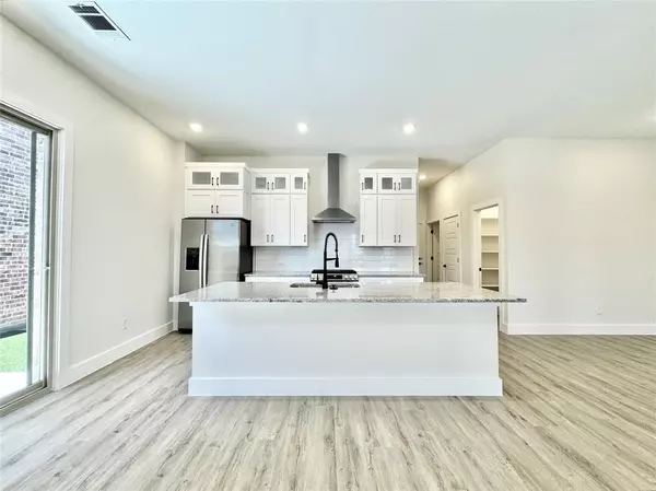 The Colony, TX 75036,8732 Kington Road