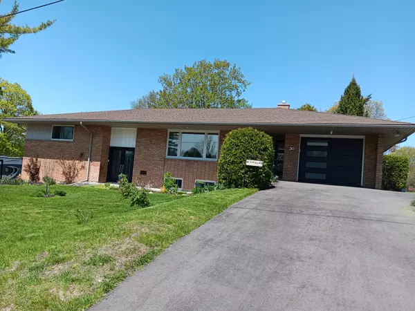 30 7 TH ST, Hanover, ON N4N 1G2