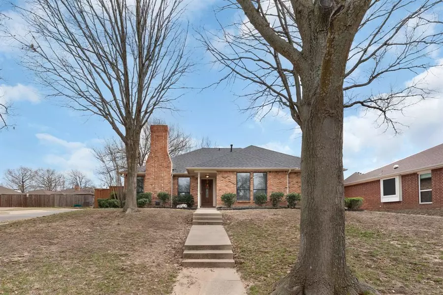104 Rushcreek Drive, Wylie, TX 75098